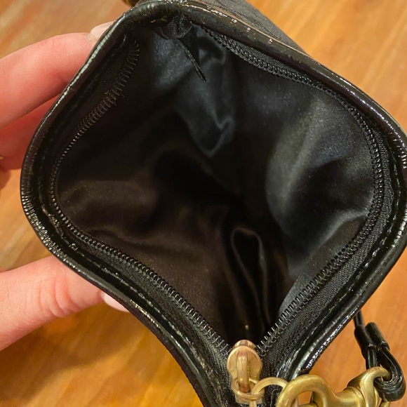 Like new COACH wristlet black - Picture 2 of 3